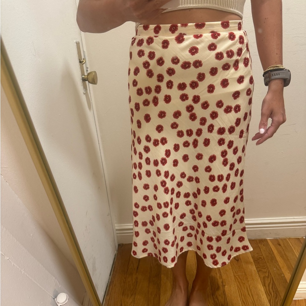 Isalis beige and red flower midi skirt